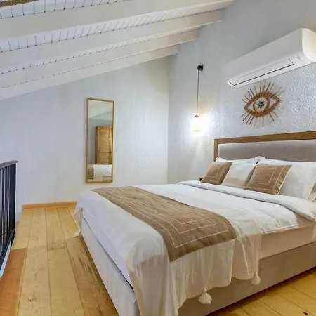 Hotel Navalia 4*