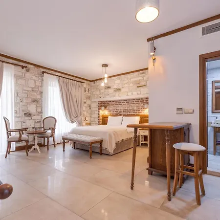 Navalia 4* Foça