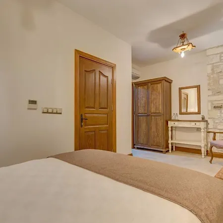 Navalia Hotel 4*