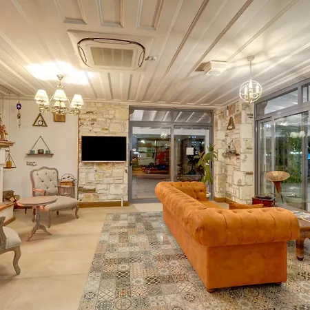 Ξενοδοχείο Navalia 4*