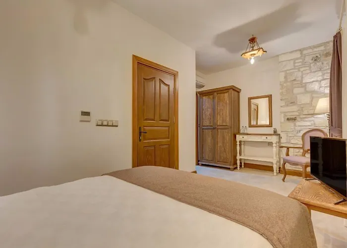 Navalia Отель 4*