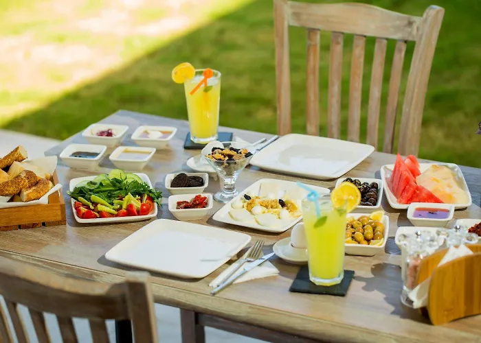 Navalia Hotel 4*