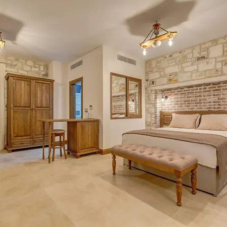 Navalia 4* Foça