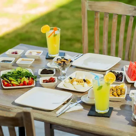 Navalia Hotel Foca