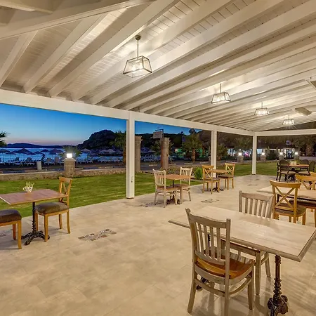 Navalia 4* Foça